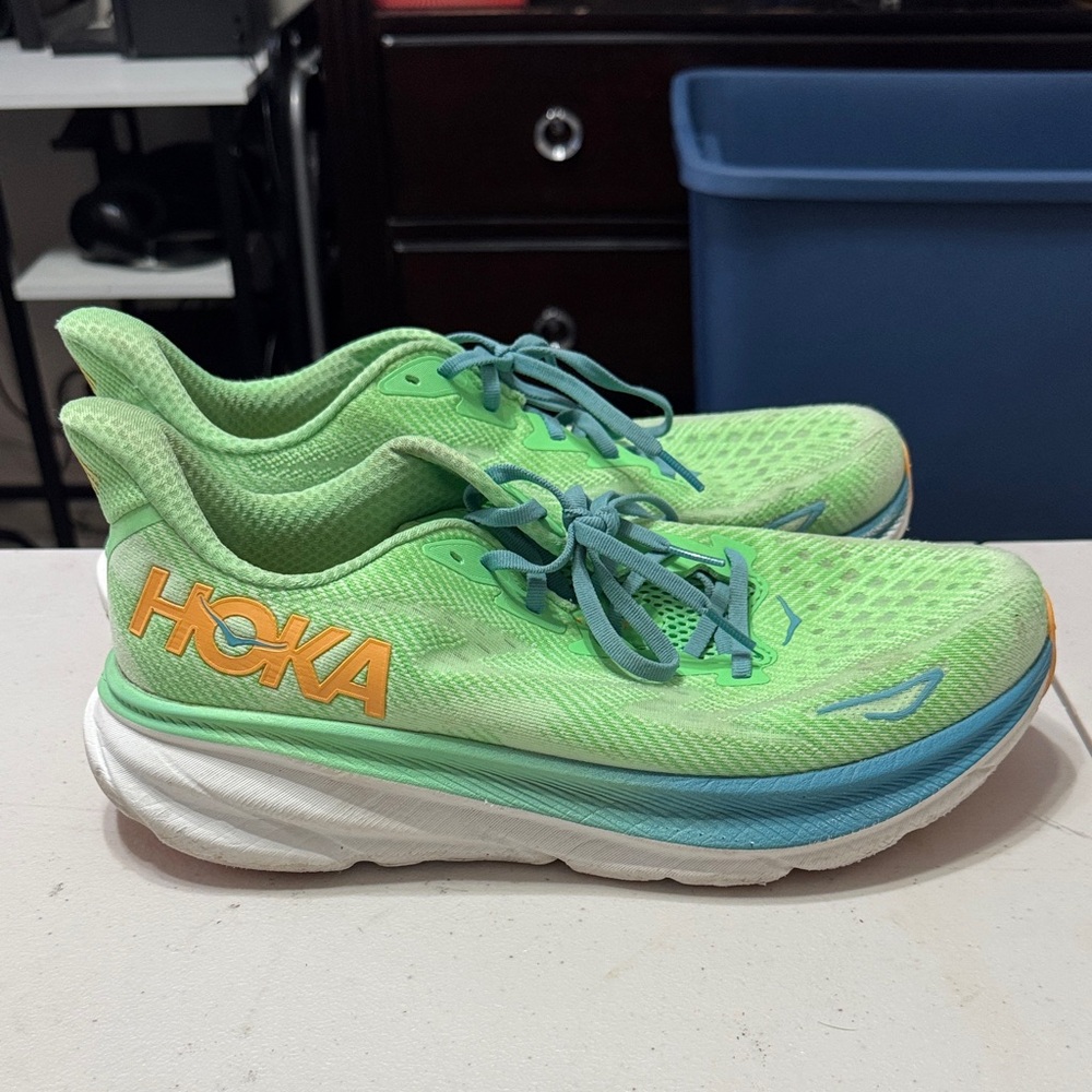 Hoka Men’s Clifton 9